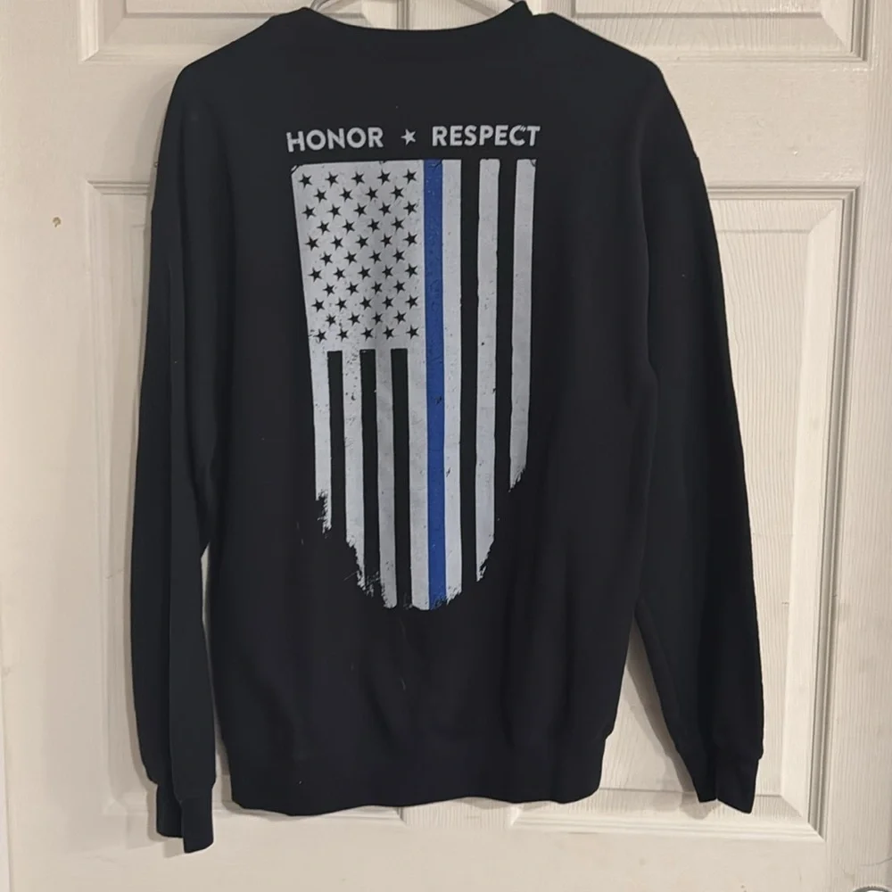 Men’s large blue‎ line sweatshirt